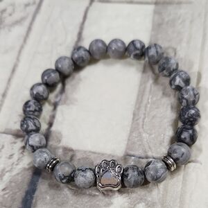 Gray Paw Print Beaded Bracelet for Cat Lovers Memory